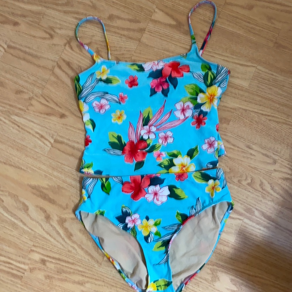 Swim suit